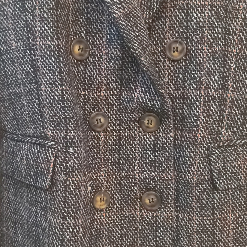 Blazer - Picture 2 of 4